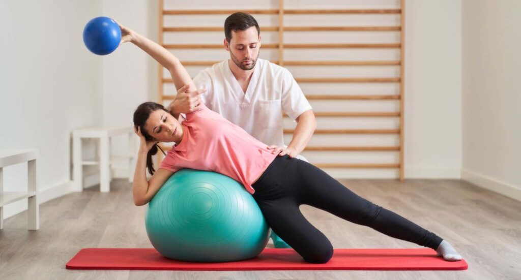 How to become a sports therapist Image