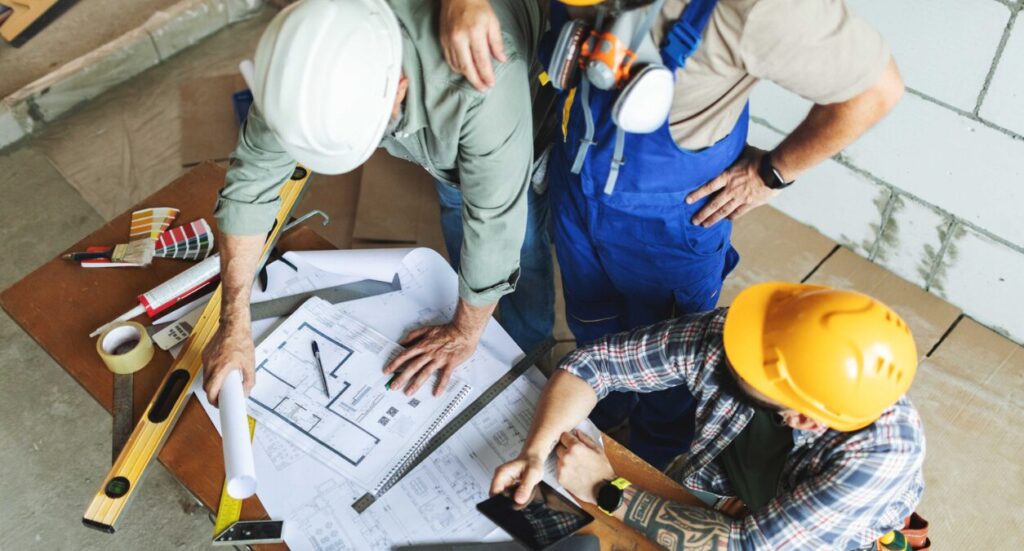 Common risks and hazards faced by tradesmen: tips to stay safe on the job Image