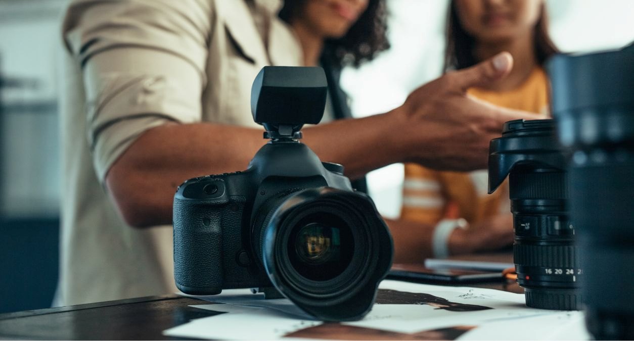 How Much Do Photographers Earn Protectivity how-much-do-photographers-earn-protectivity